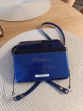 Nintendo 3DS XL Edición Louvre Azul