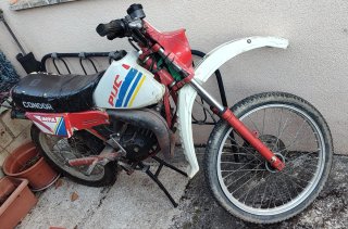 Moto Enduro/Motocross Roja y Blanca