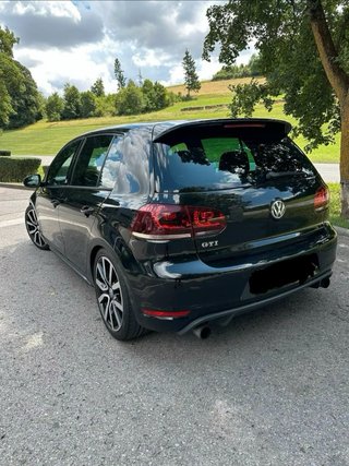 Volkswagen Golf VI GTI edicion Adidas