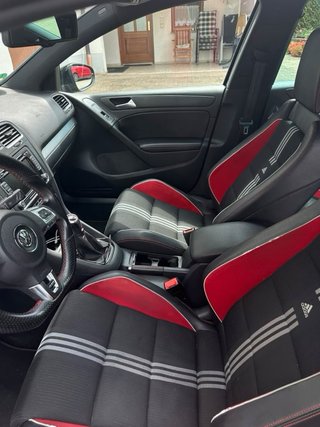 Volkswagen Golf VI GTI edicion Adidas
