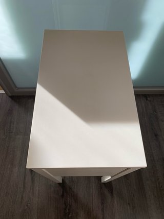 Mesita auxiliar blanca de madera