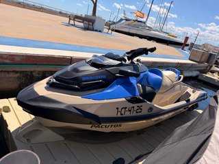 Moto de agua Sea-Doo Wake Pro 230