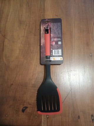 Espátula Bergner Mars Silicona Roja Negra