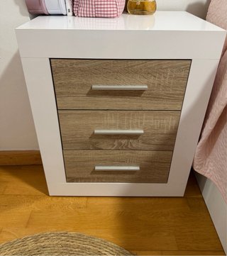 2 Mesitas de Noche Blancas y Madera