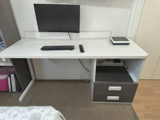 Dormitorio juvenil completo o por piezas. URGE!!!