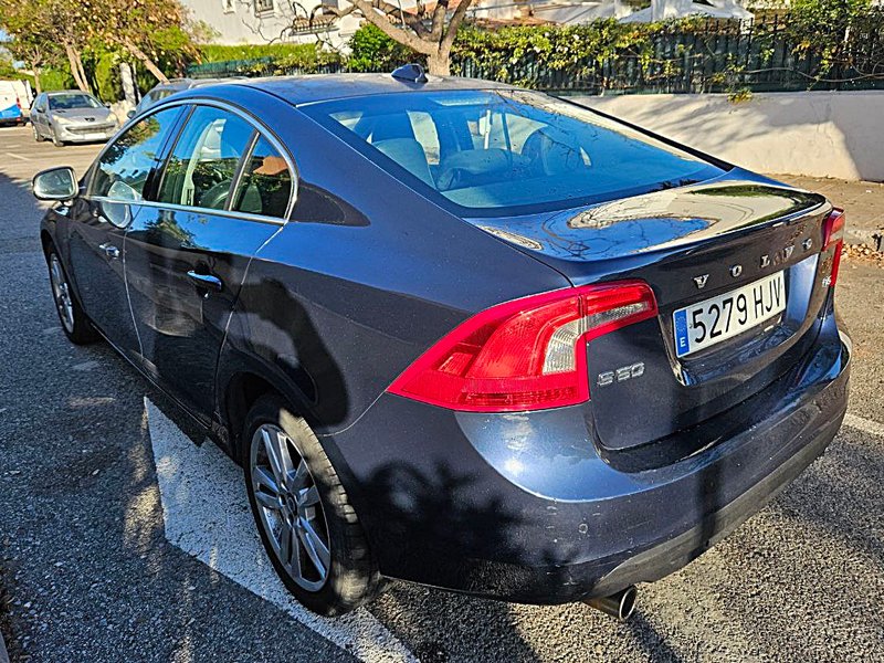 Volvo S60 2012, foto 2