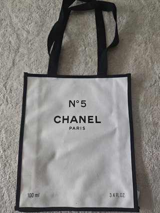 Bolsa Tote Chanel Nº5 Blanca y Negra
