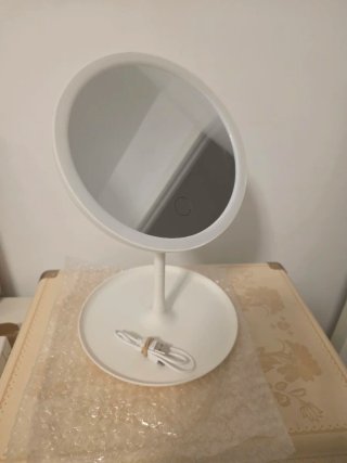 Espejo de maquillaje con luz LED
