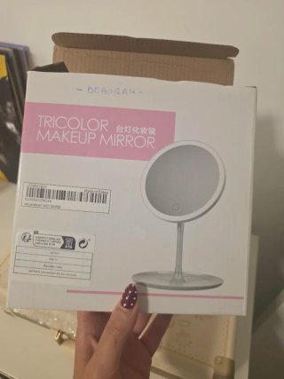 Espejo de maquillaje con luz LED