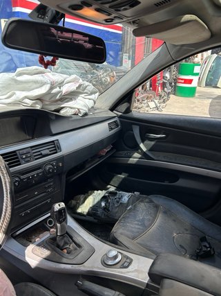 Despiece BMW E90 320d Gris