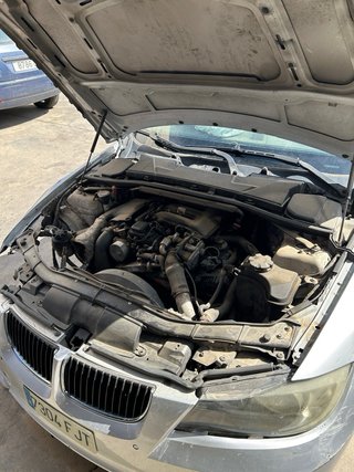Despiece BMW E90 320d Gris