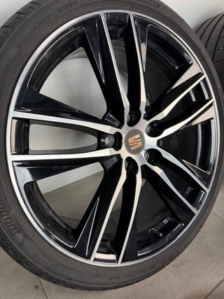 LLANTAS SEAT CUPRA LEÓN 19" ORIGINALES NEUMÁTICOS