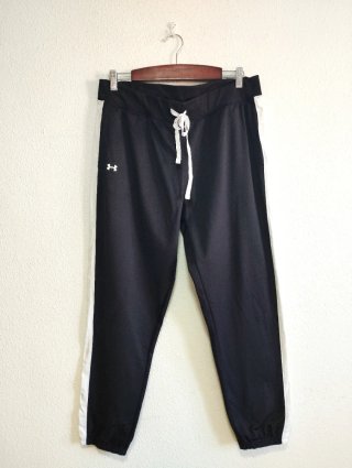 Pantalón chándal Under Armour negro y blanco