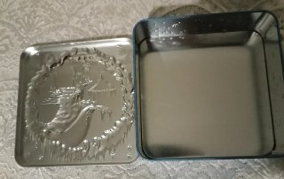 Caja metálica decorada invierno