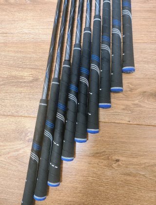 HIERROS XXIO REGULAR 4-PW+AW+SW