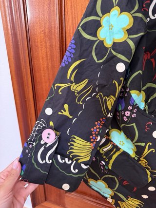Conjunto de chaqueta y vestido estampado