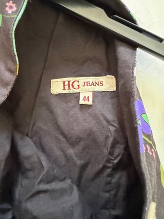 Conjunto de chaqueta y vestido estampado