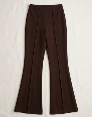 Pantalón acampanado marrón talle alto