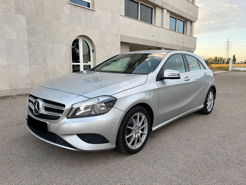 Mercedes-Benz Clase A A 180 2015, foto 2