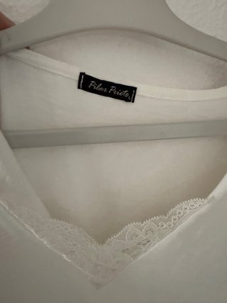 Blusa blanca con encaje