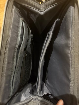 Mochila RJEU con compartimentos y Usb.