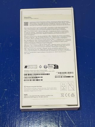 Caja iPhone 16 Pro