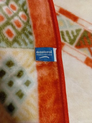 Manta- colcha para cama de 135 cm. Manterol