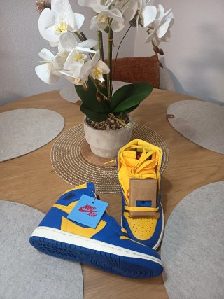 Zapatillas Jordan Azul y Amarillo Originales