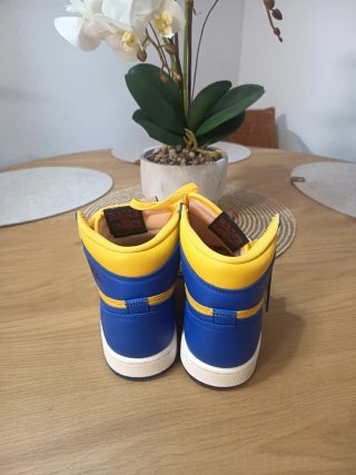 Zapatillas Jordan Azul y Amarillo Originales