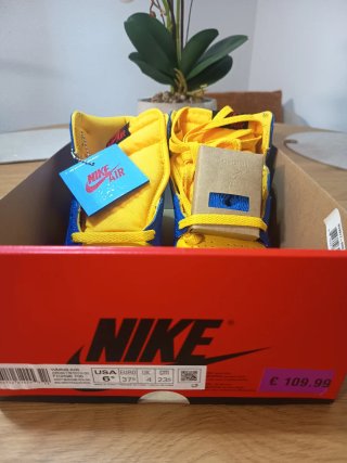 Zapatillas Jordan Azul y Amarillo Originales