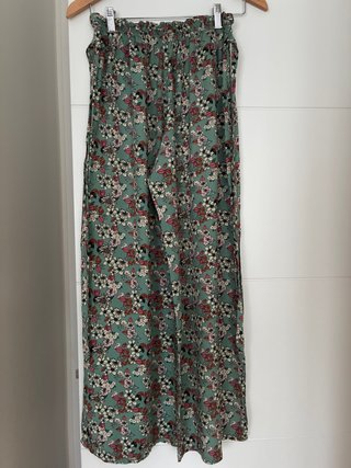Pantalón estampado floral verde