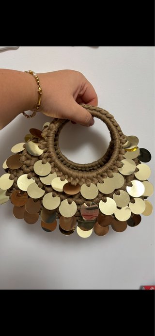 Borsa in fettuccia con paillettes dorate