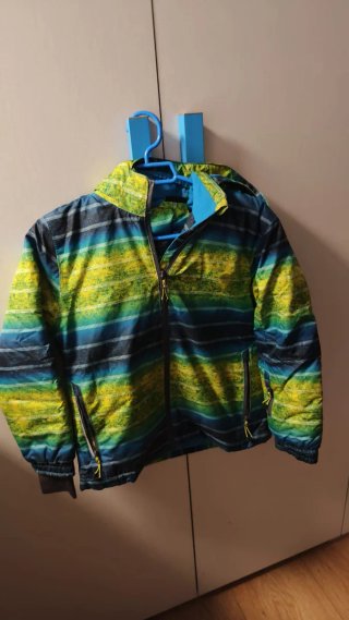 Chaqueta Moncler azul con parches, incluye capucha