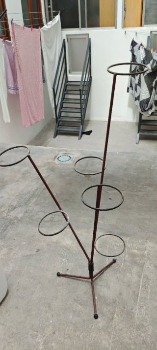 Soporte forja para macetas