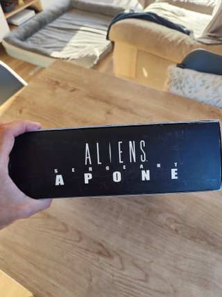 Caja Vacía Hot Toys Marine Colonial Aliens Apone