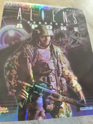 Caja Vacía Hot Toys Marine Colonial Aliens Apone