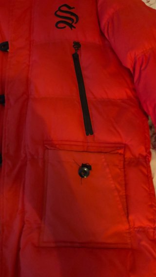 Abrigo Rojo SikSilk con Capucha y Logo