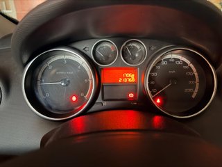 Peugeot 308 1.6 HDI 90 CV - Muy fiable y económico