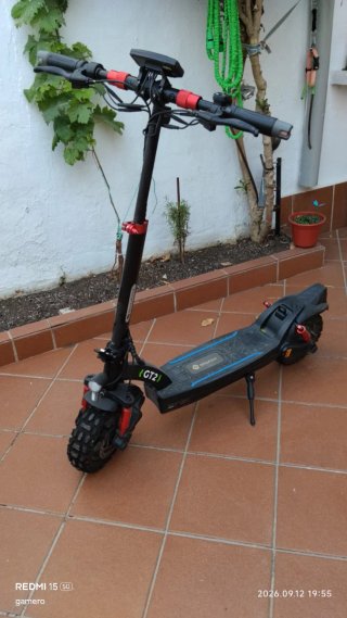 Patinete eléctrico GT2 con matrícula .
