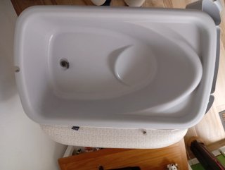 Cambiador y bañera para bebé