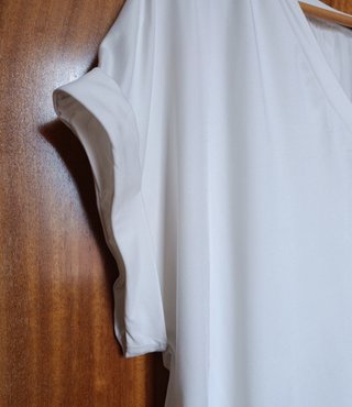 Camiseta Blanca Plisada Shein Curve 1XL Elegante