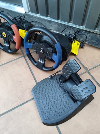 Thrustmaster T150 da riparare
