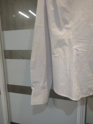 Dos Camisas blancas de manga corta y larga mujer