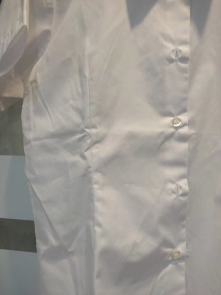 Dos Camisas blancas de manga corta y larga mujer