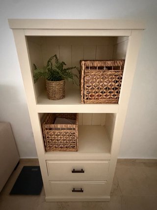 Mesa de centro y mueble de tv de madera maciza.