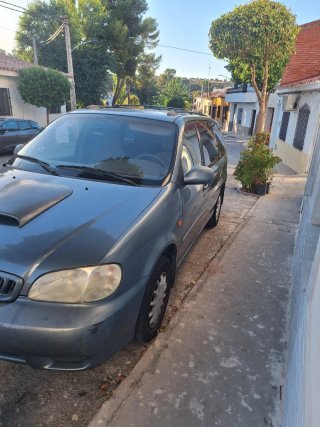 KIA Carnival 2000