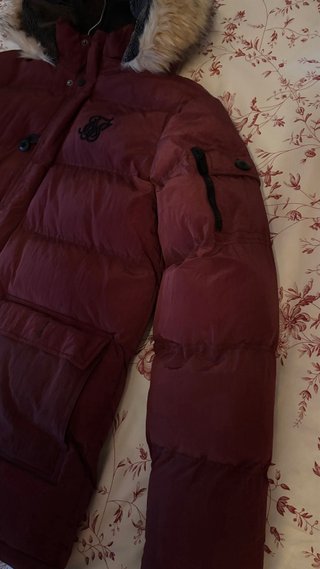 Abrigo SikSilk Rojo con Capucha y Pelo
