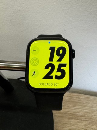 Apple Watch Series 7 Nike 45mm Negro/Verde