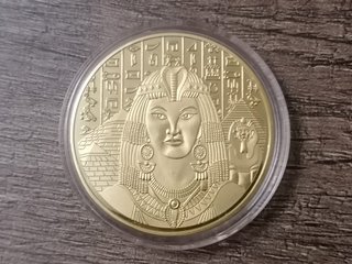 Moneda Cleopatra Egipcia Dorada