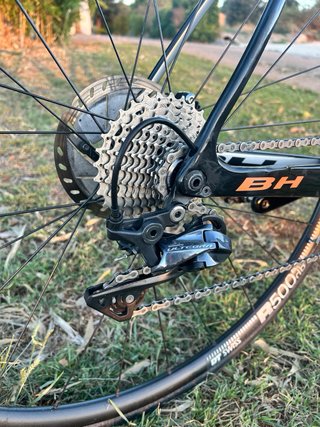 PACK BH Ultralight Evo Carbono + REGALO EQUIPACIÓN